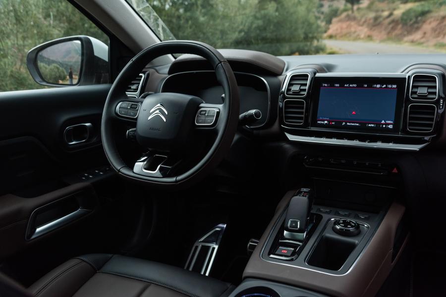 Интерьер Citroen C5 Aircross 2018 года  (WW) (фото 37 из 50)